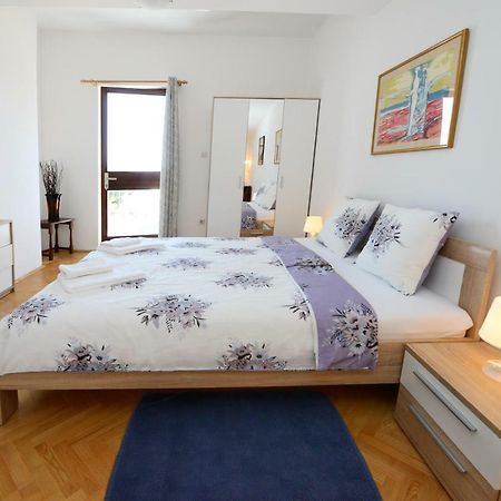 Beautiful Apartments First Row To The Sea 포레치 외부 사진