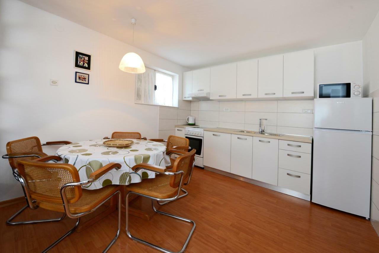 Beautiful Apartments First Row To The Sea 포레치 외부 사진