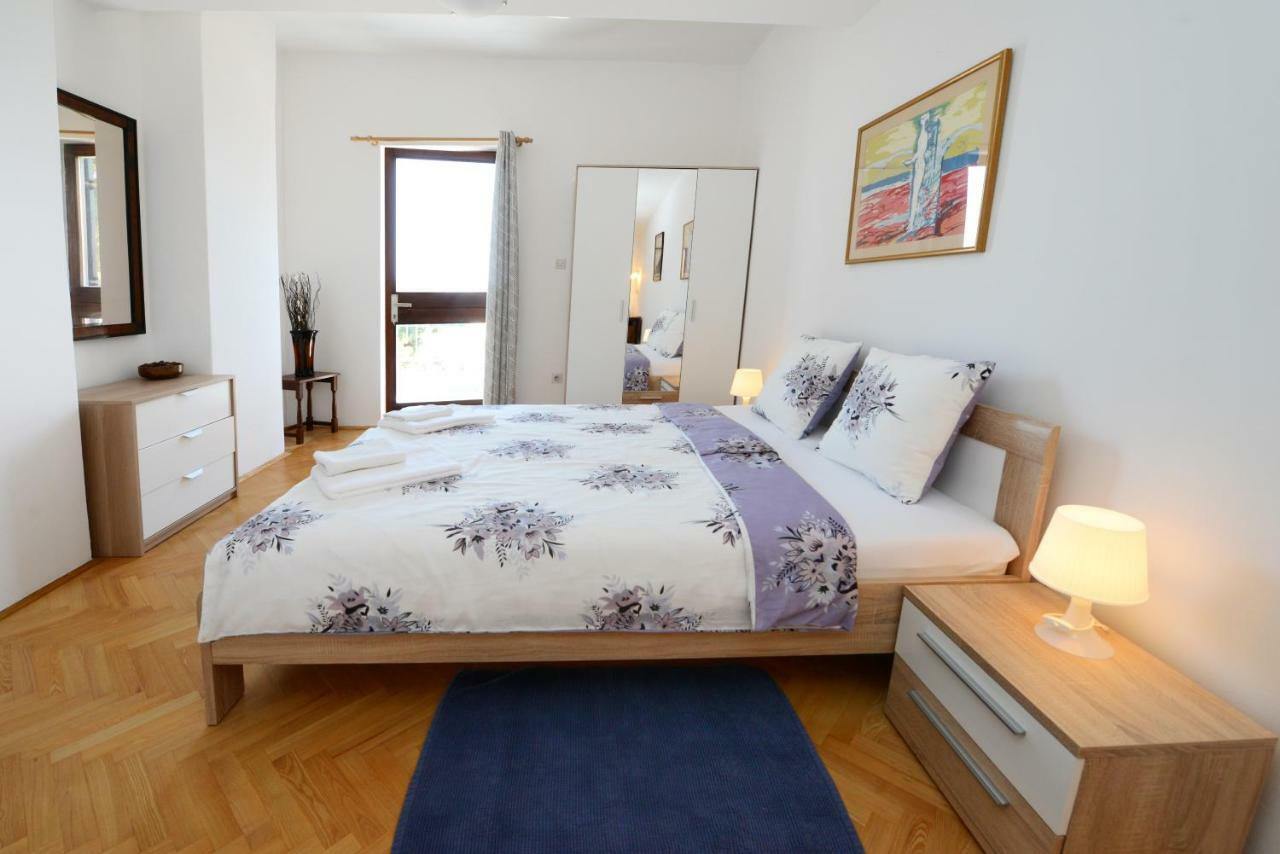 Beautiful Apartments First Row To The Sea 포레치 외부 사진